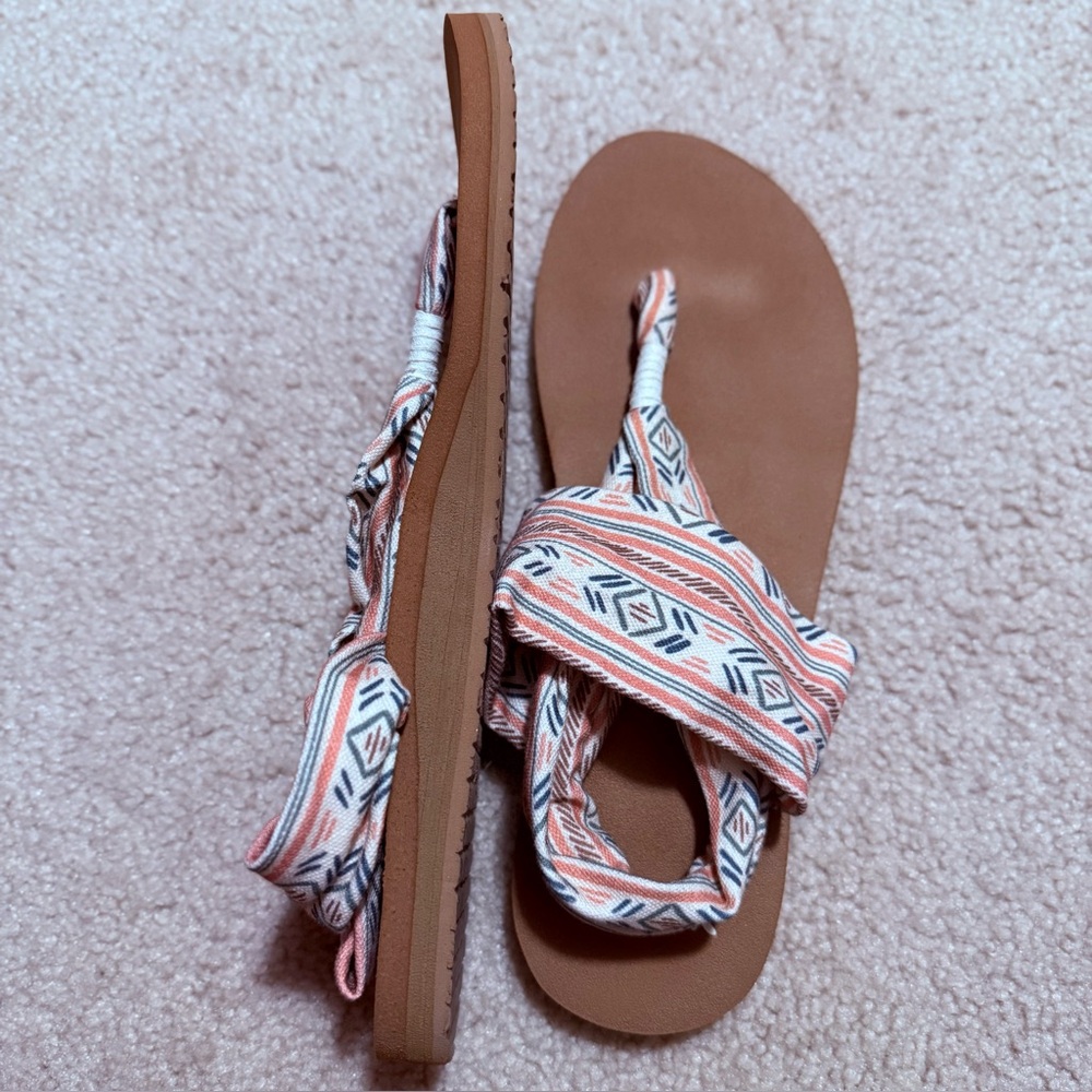Sanuk Neutral Tribal Sandals